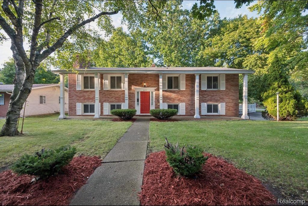4417 Greenbrook Lane, Flint