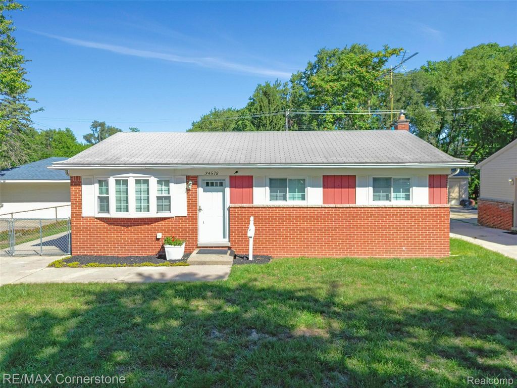 34578 Phyllis Street, Wayne