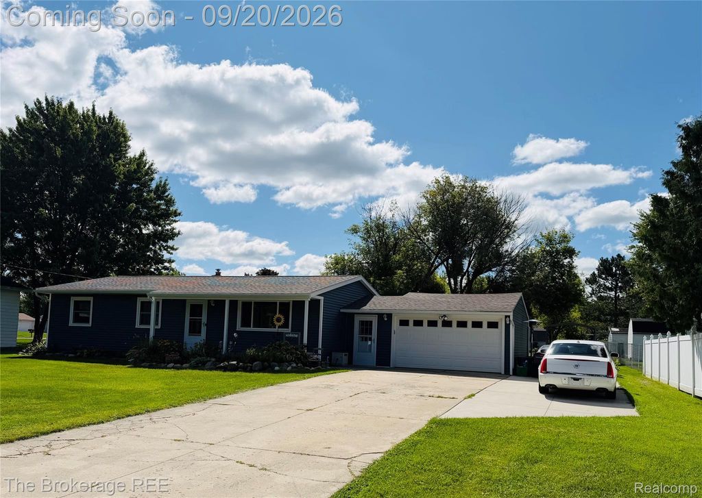 4298 Cardinal Drive, Grand Blanc