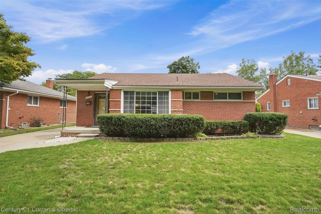 8330 Winston Lane, Dearborn Heights