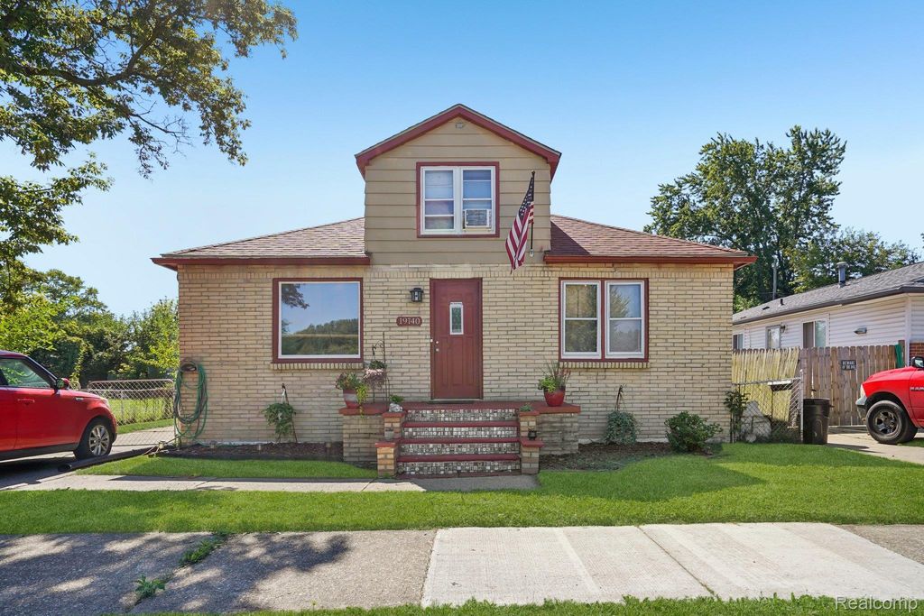 19740 Broadacres Street, Clinton Twp