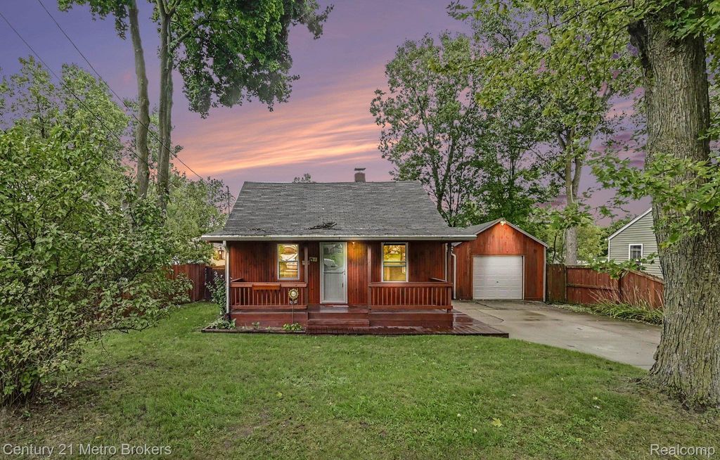 3222 Comer Drive, Flint