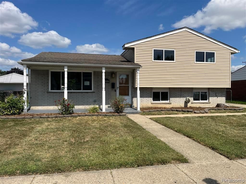 2535 Camel Drive, Sterling Heights