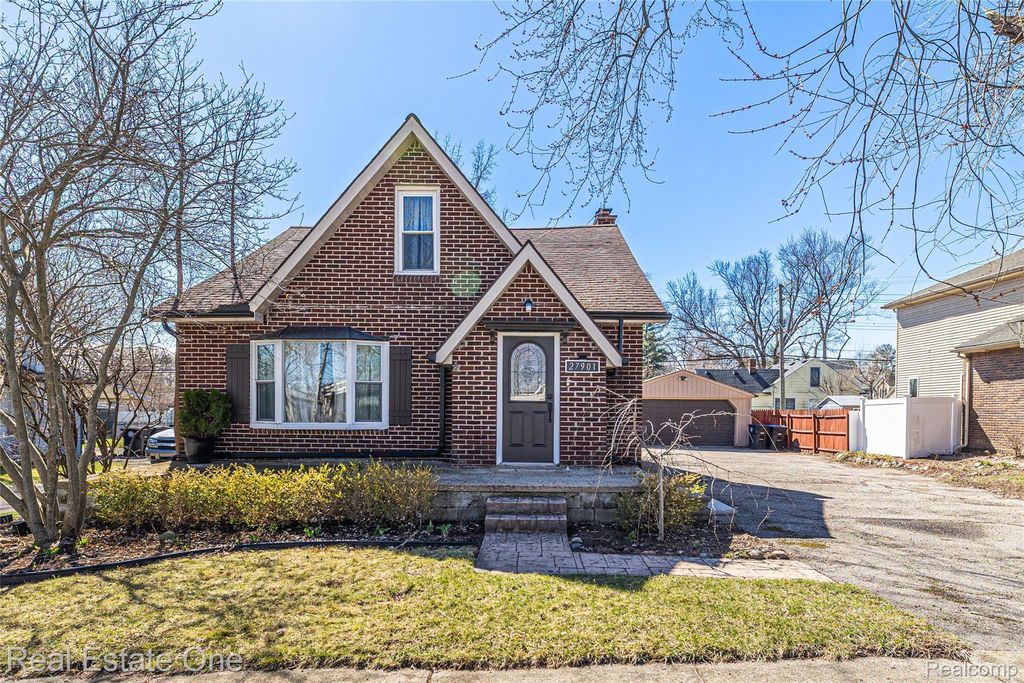 27901 Long Street, Livonia