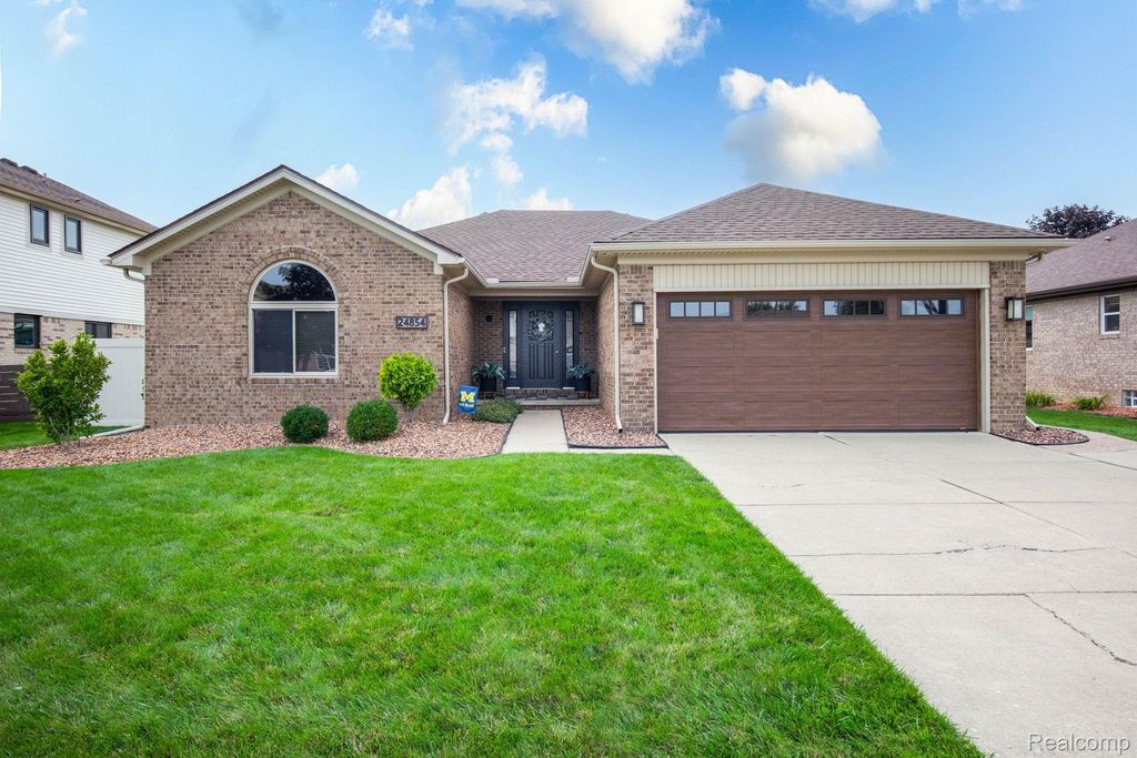 24854 Curtis Drive, Flat Rock