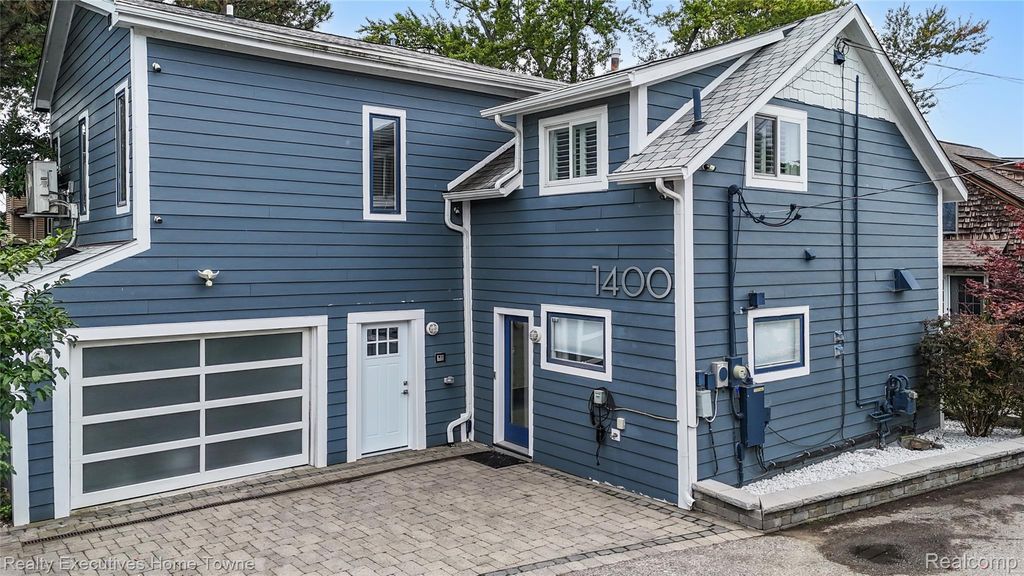 1400 Rossdale Drive, Waterford