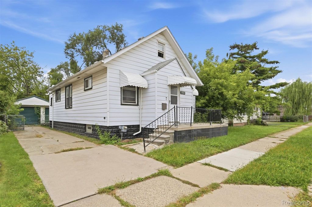 23823 Piper Avenue, Eastpointe