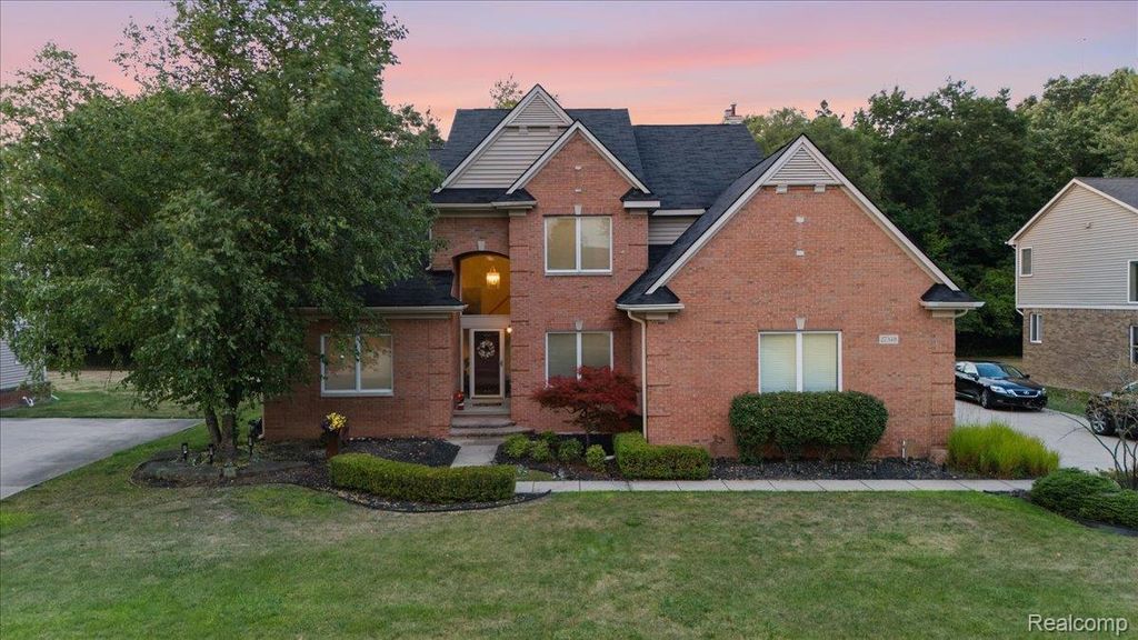 27348 Oxford Drive, Southfield