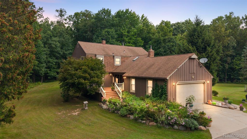 2201 E Gunn Road, Rochester