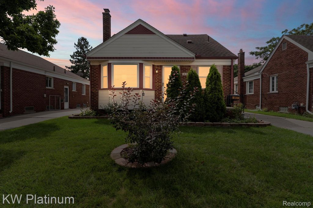 14581 Cleophus Avenue, Allen Park