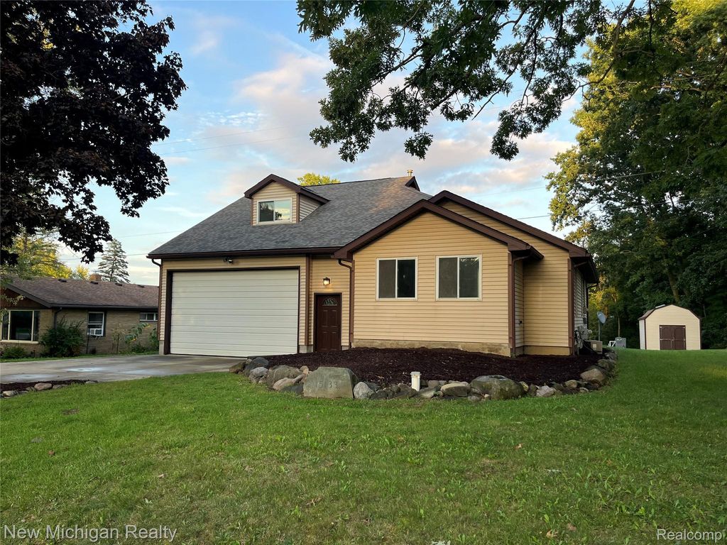 15133 Eddy Lake Road, Holly township