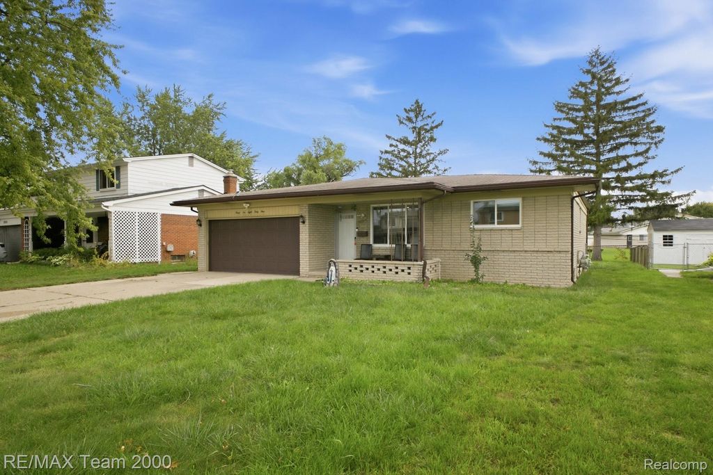 36844 Kyro Court, Sterling Heights