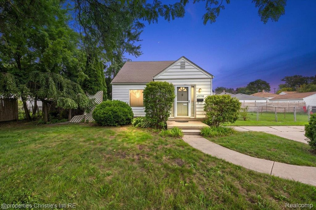 23786 Cushing Avenue, Eastpointe