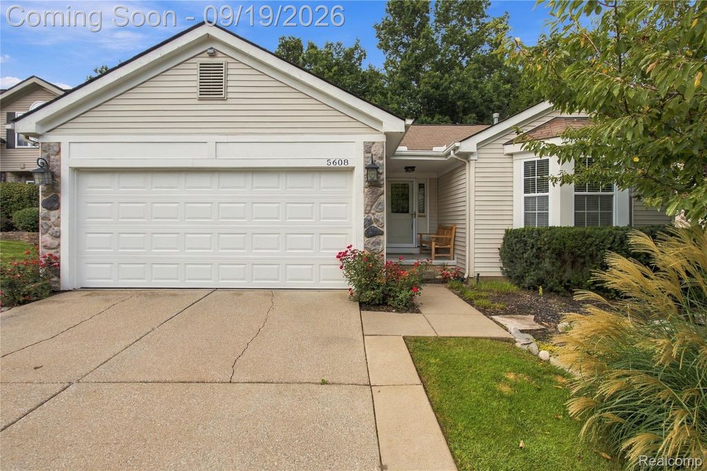 5608 Juneberry Court, Waterford charter township
