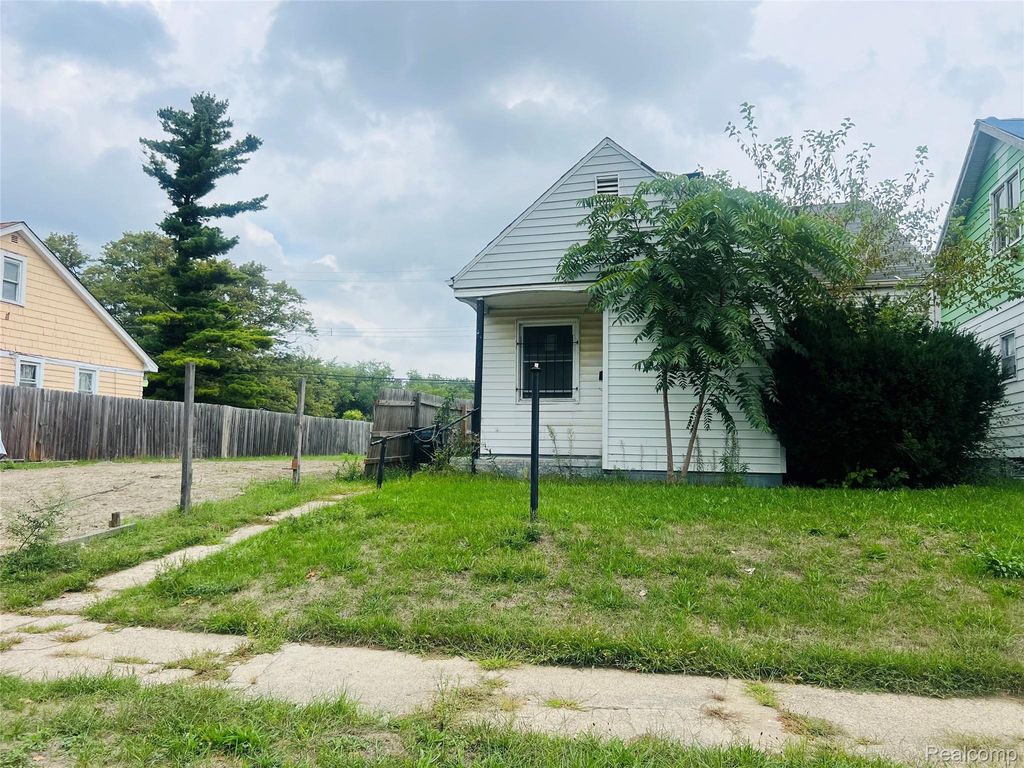 14000 Mendota Street, Detroit