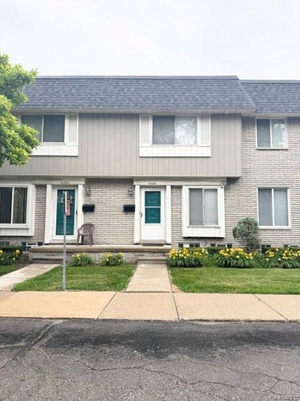 4386 15 Mile Road, Sterling Heights