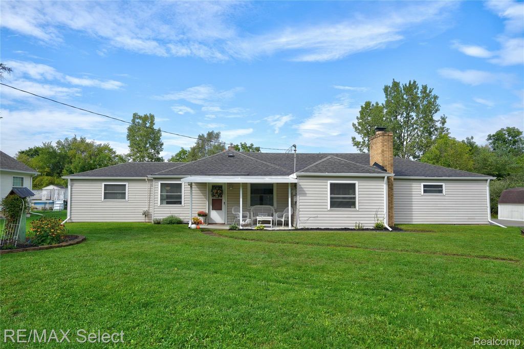 8341 E Court Street, Davison