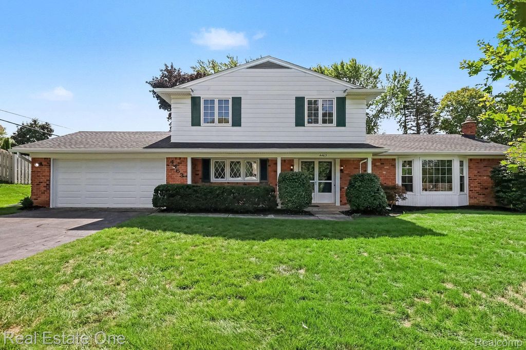 4463 Westover Drive, West Bloomfield