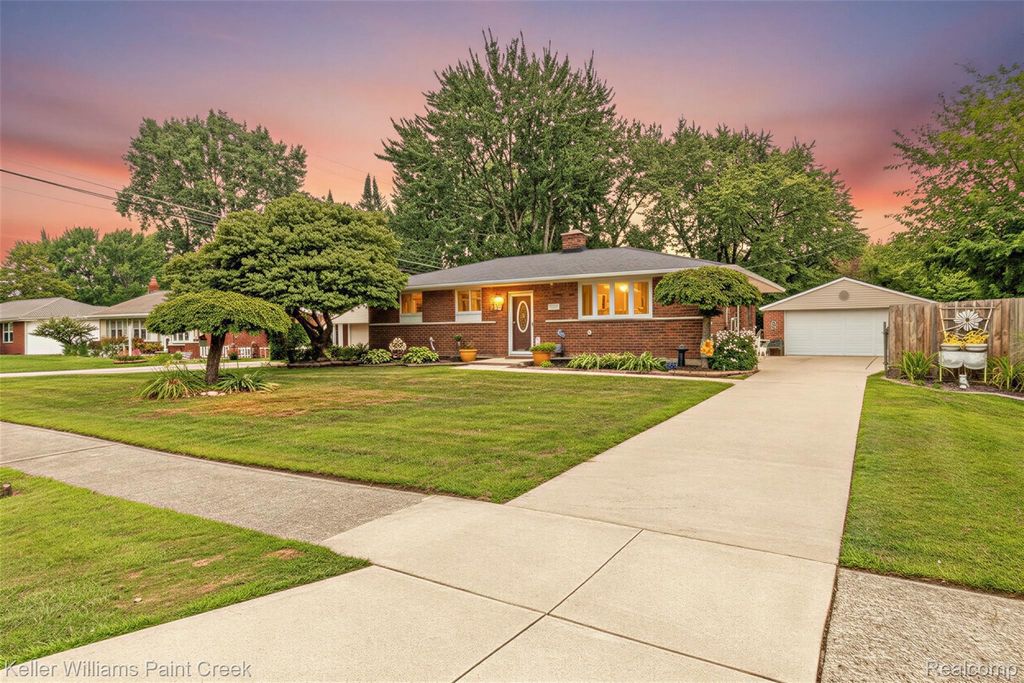 37050 Ilene Street, Clinton Twp