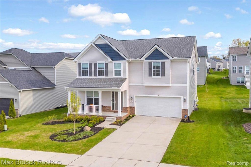 8401 Sharon Drive, White Lake