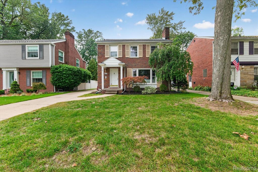 1803 Littlestone Road, Grosse Pointe Woods