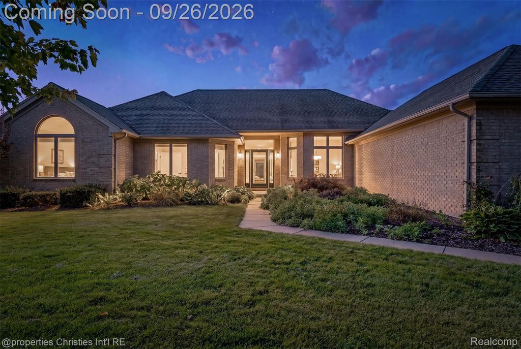 1297 Invitational Drive, Metamora