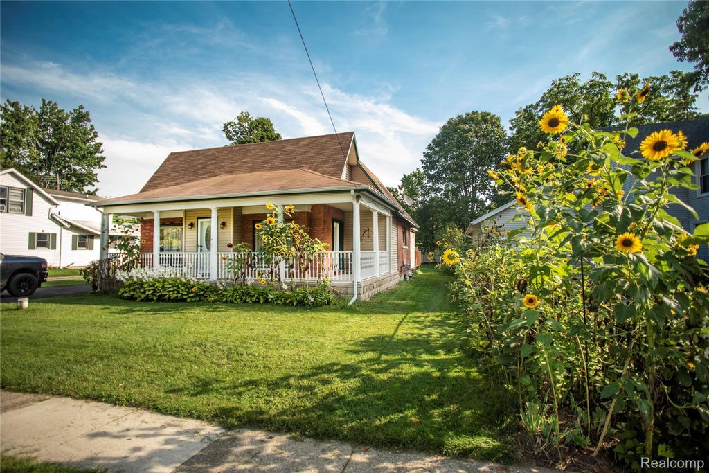 131 E Washington Street, Dimondale