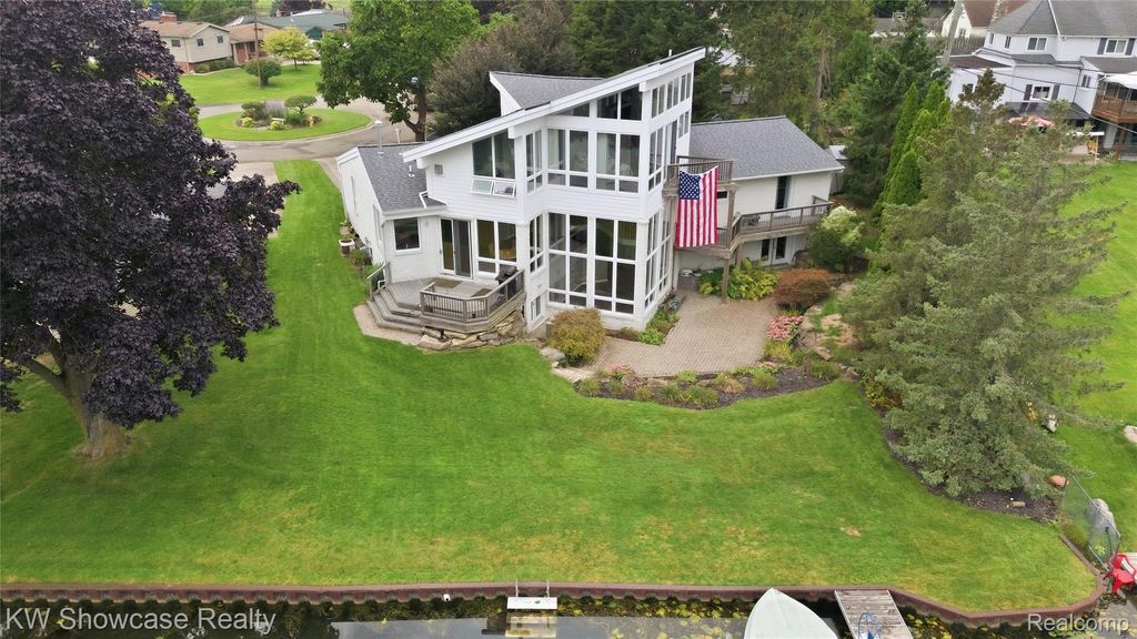 4614 Claudia Drive, Waterford charter township