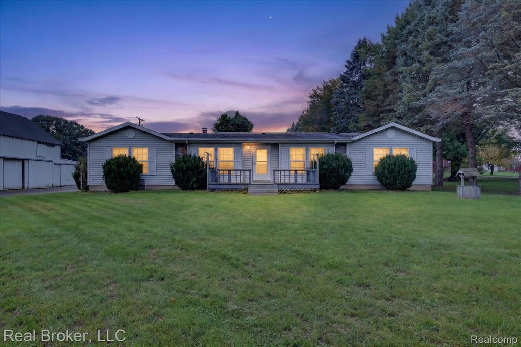 11189 3 1/2 Mile Road, Battle Creek