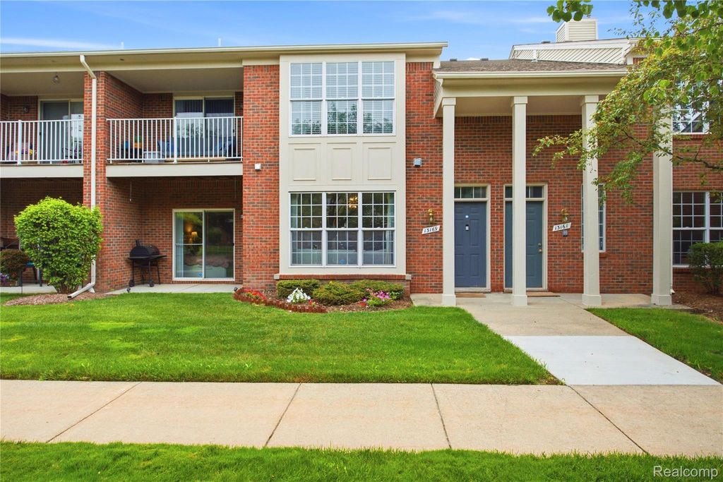13169 Canopy Drive, Sterling Heights