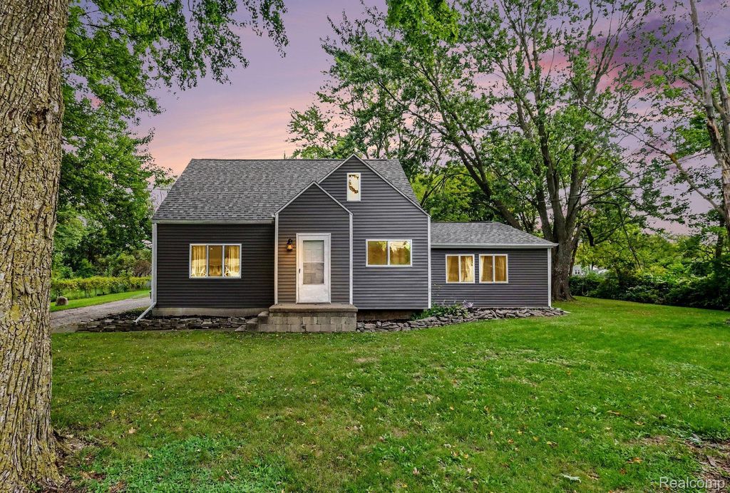 4129 Moulton Drive, Flint