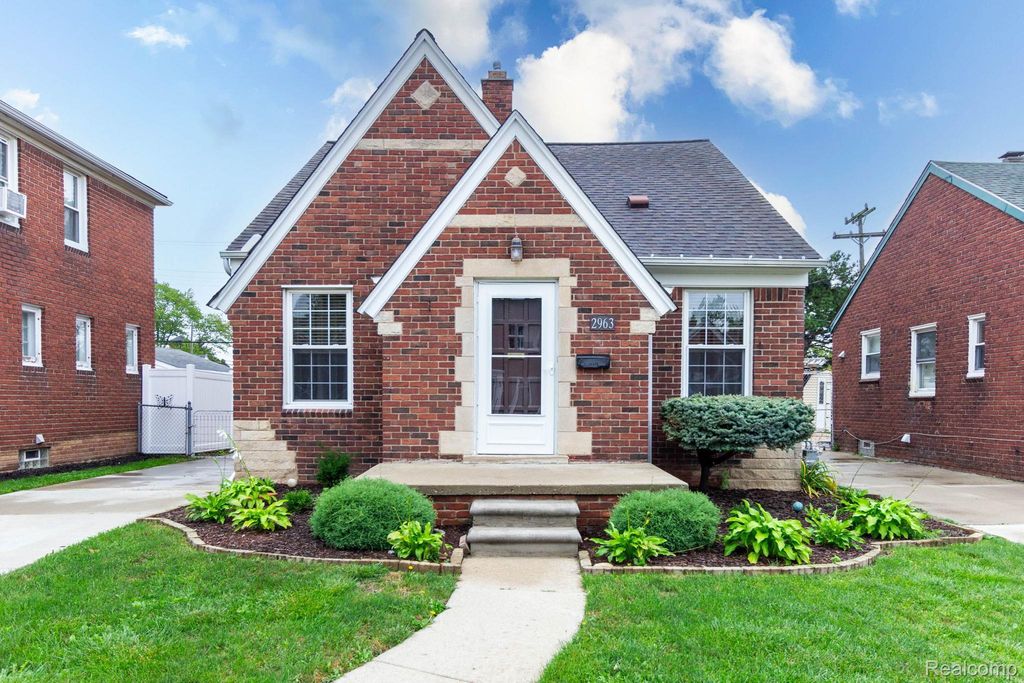 2963 22nd Street, Wyandotte