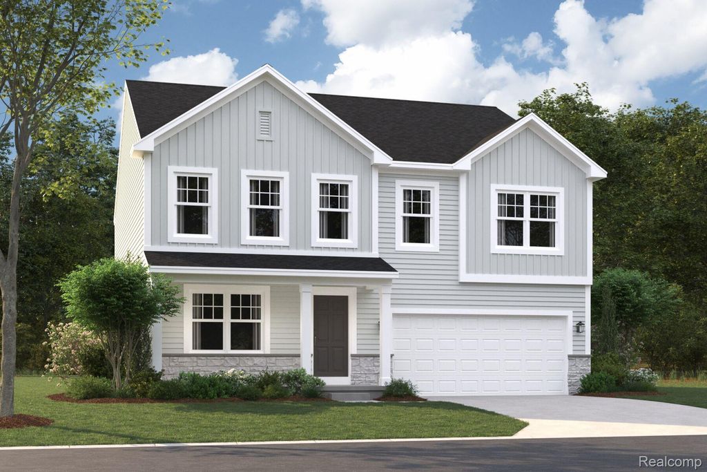 421 Hidden River W, Holly