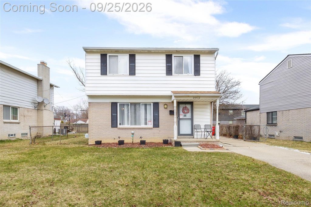 29512 Brentwood Street, Southfield
