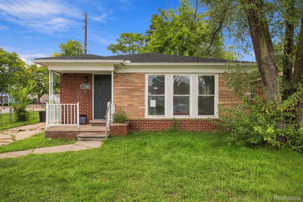 13540 Dartmouth Street, Oak Park