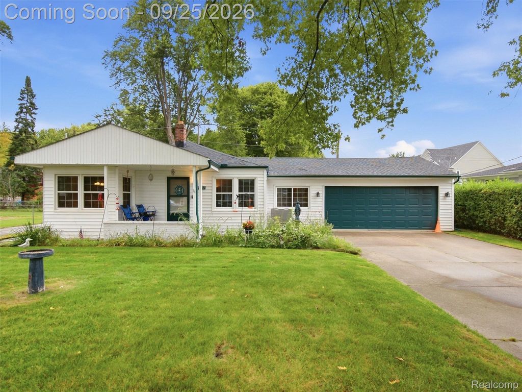 27877 Ponchartrain Street, Harrison Township