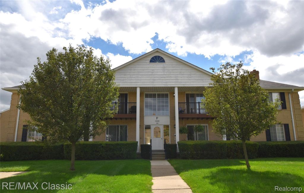 11820 Seaton Drive F6, Sterling Heights