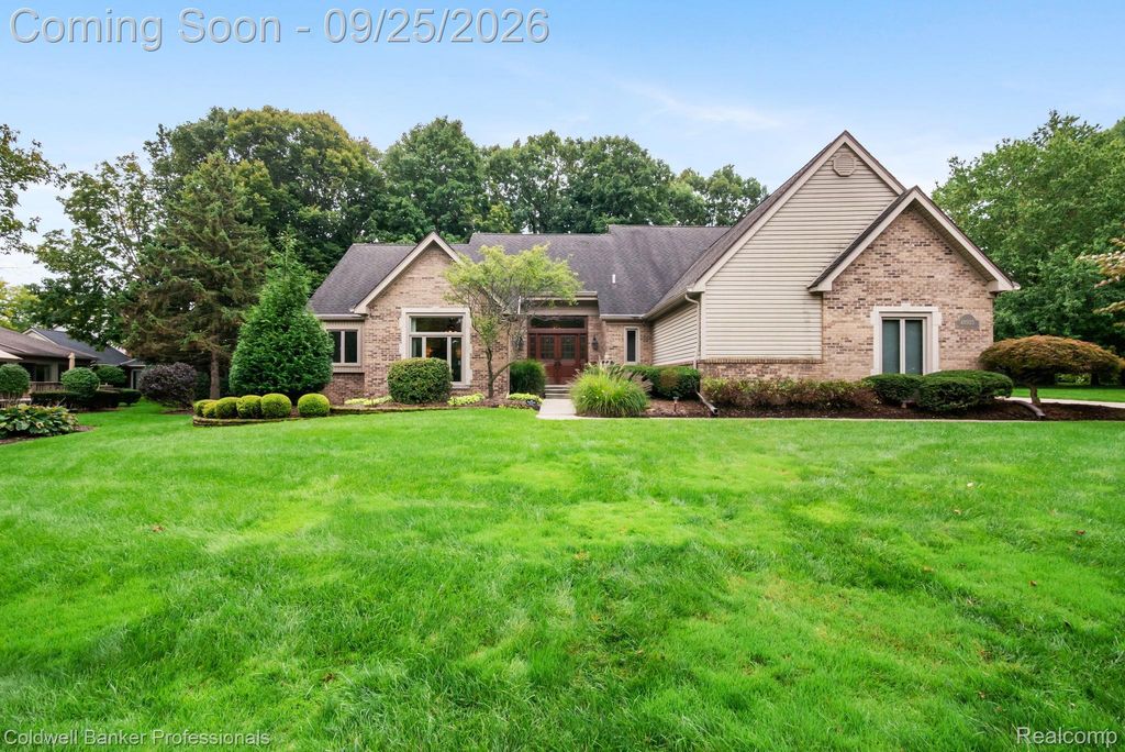 48925 Plum Tree Drive, Plymouth