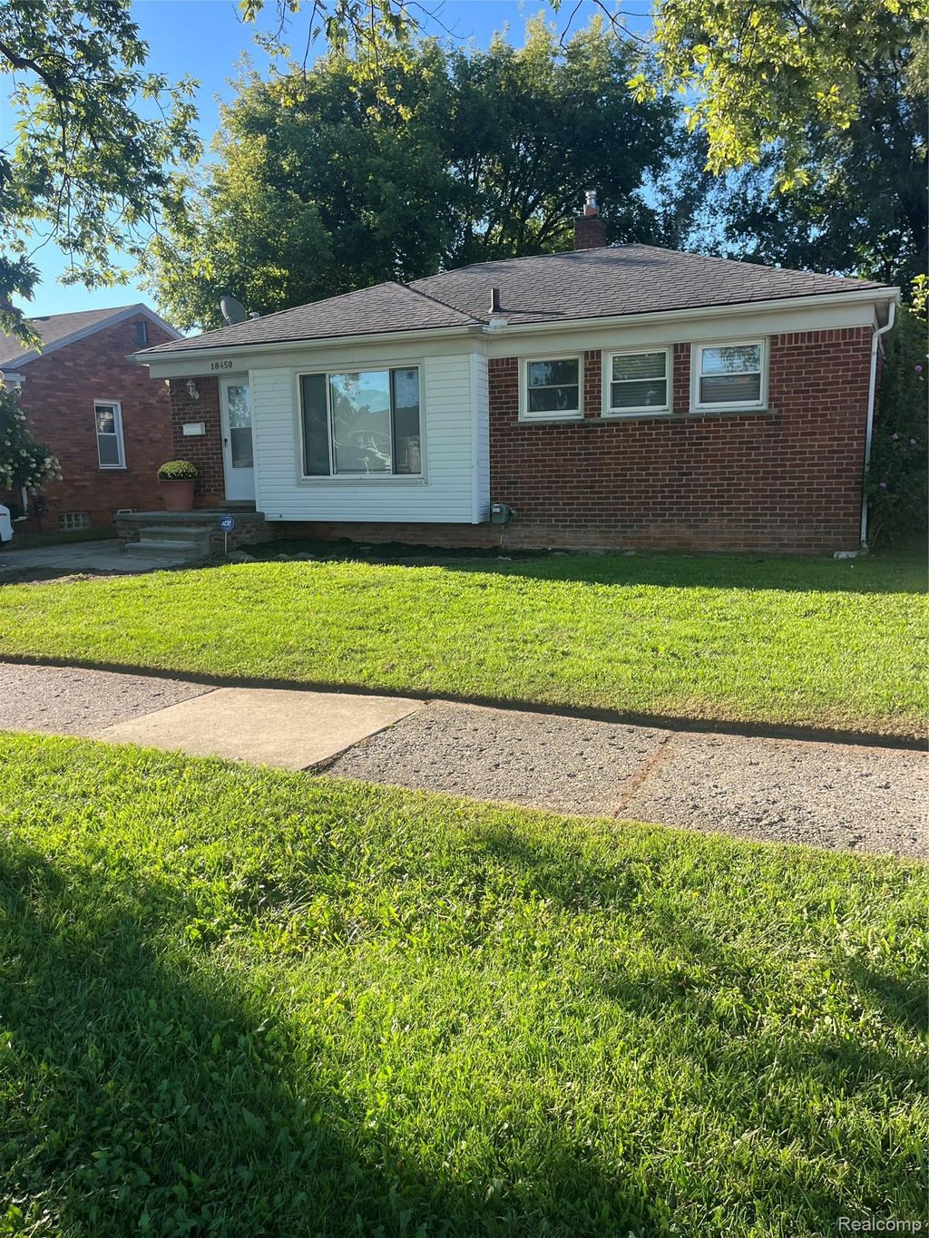 18450 Buckhannon Street, Roseville