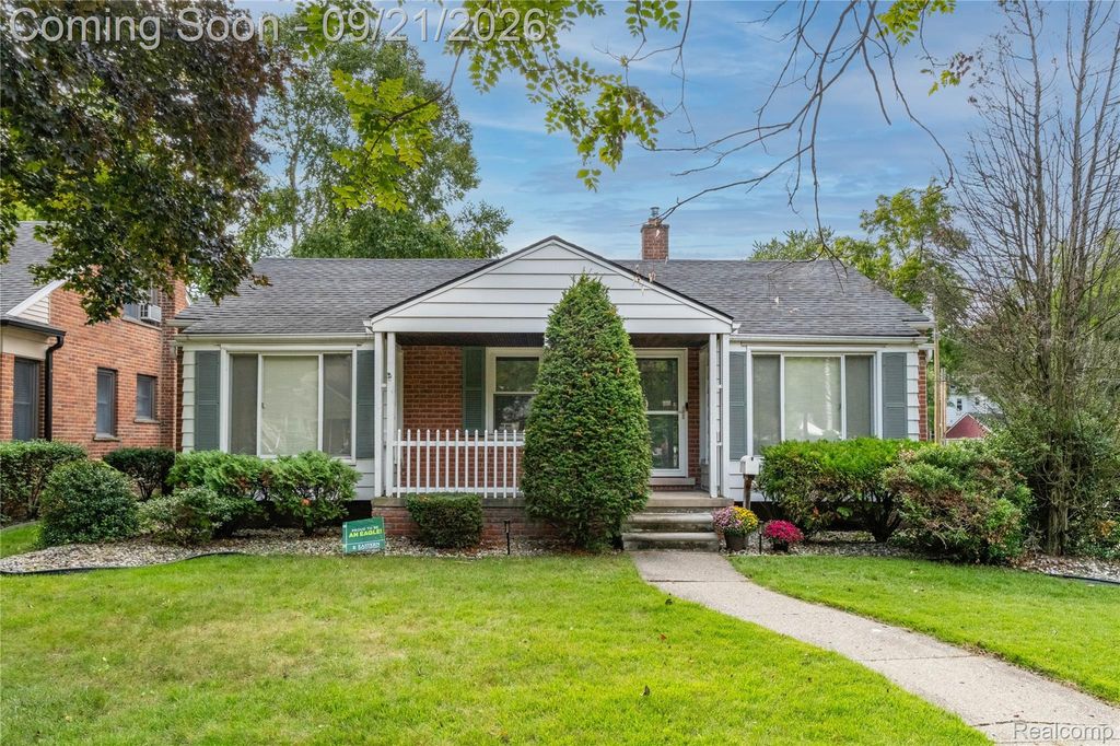 9665 Arcola Street, Livonia city