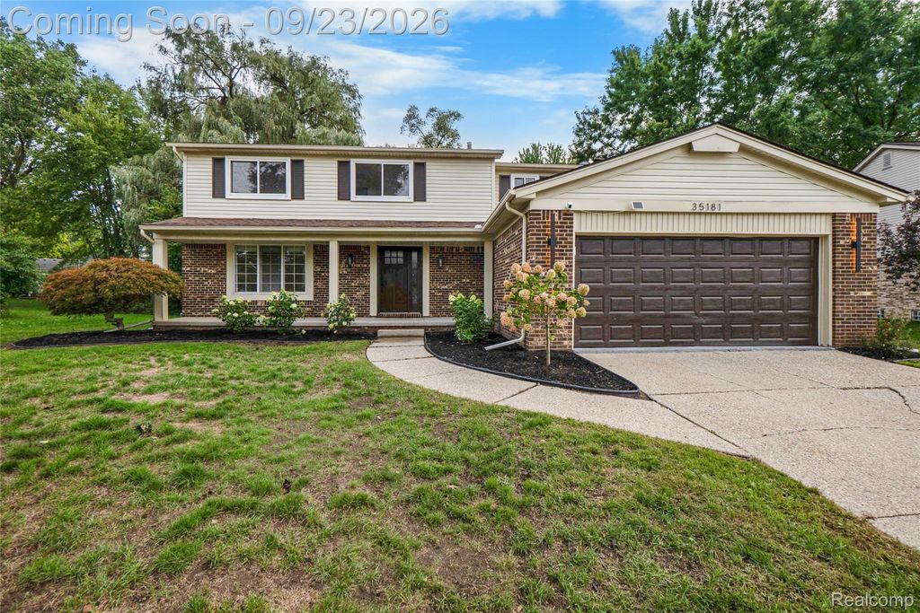 35181 Valley Forge Drive, Farmington Hills