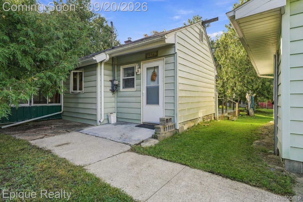 12346 Lake Road, Otter Lake