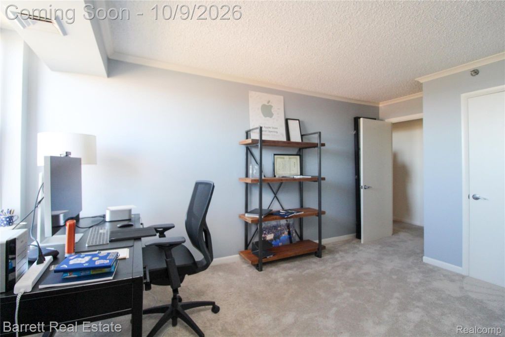 250 E Harbortown Drive 1109/08, Detroit