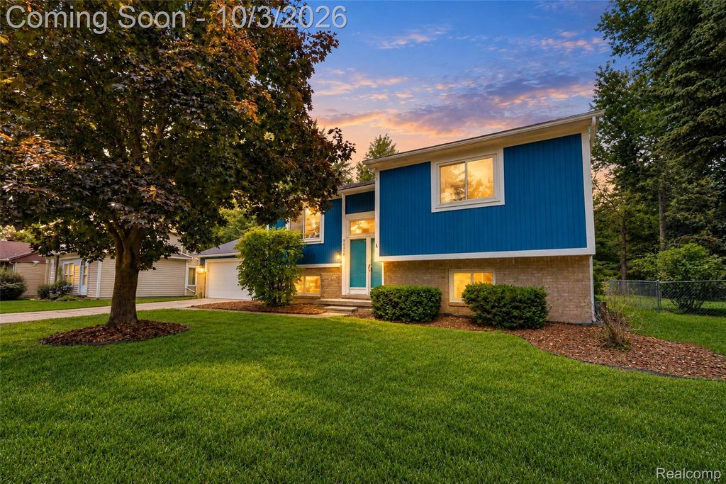 30530 Ambeth Street, Farmington Hills