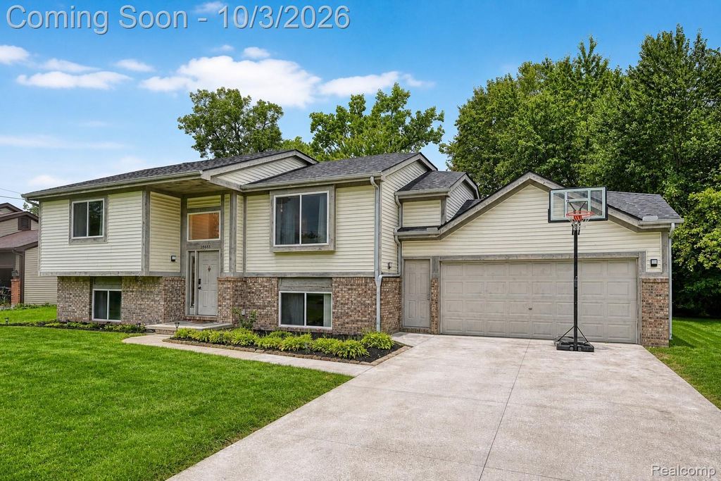 20803 Randall Street, Farmington Hills