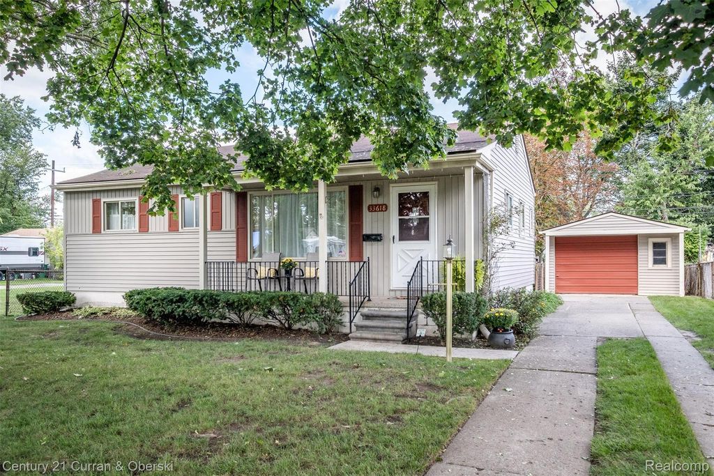 33618 Donnelly Street, Garden City city