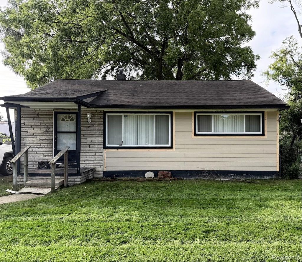 3720 Alvina Avenue, Warren