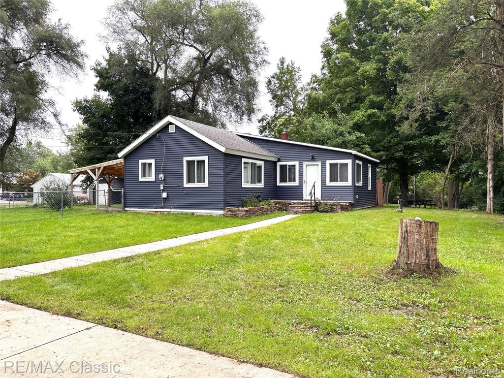 45 Delaware Road, Whitmore Lake