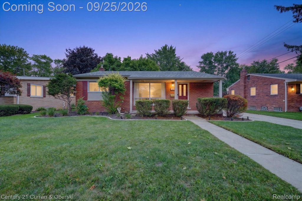 1382 Key West Drive, Troy