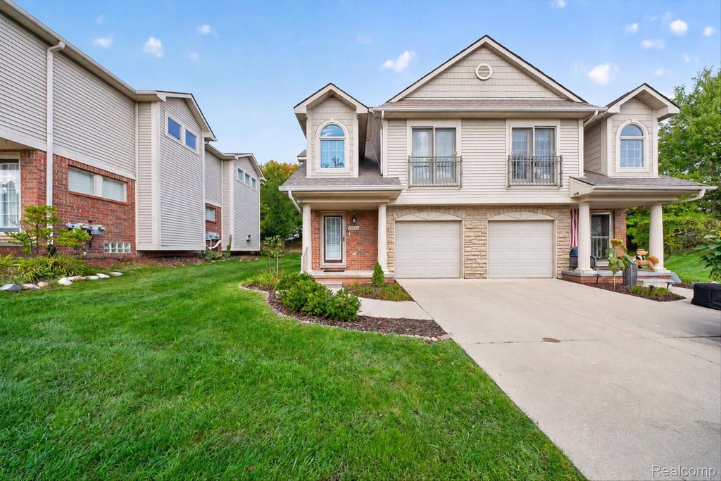 50420 Beechwood Court 39, Plymouth